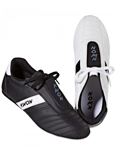 Schwarze und weiße Dynamic Kampfsportschuhe von KWON